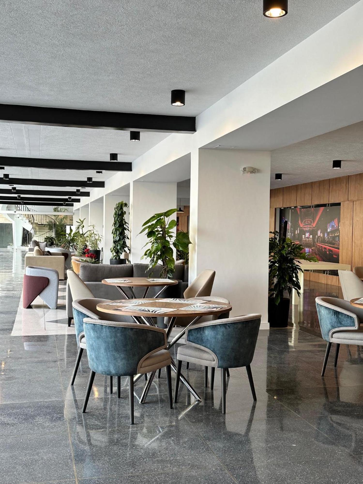 Eurobuilding Tama San Cristobal Hotel Buitenkant foto